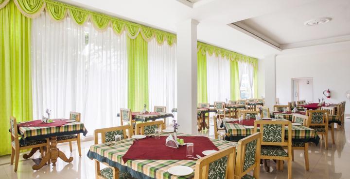 Hotel Periyar Meadows à Kumarakom Extérieur photo